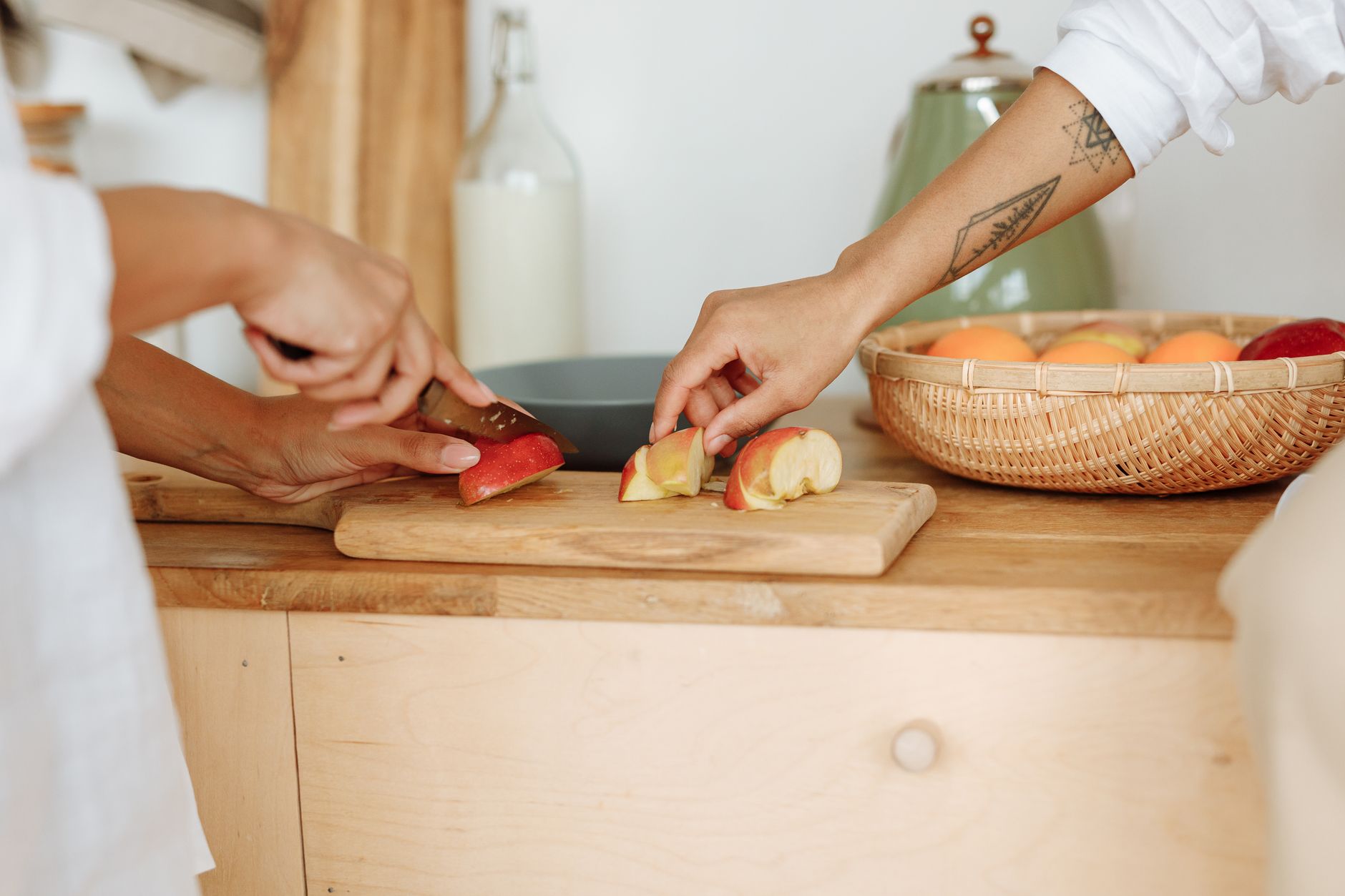 60-Second Apple Cinnamon Yogurt Bowl Recipe - Featured image