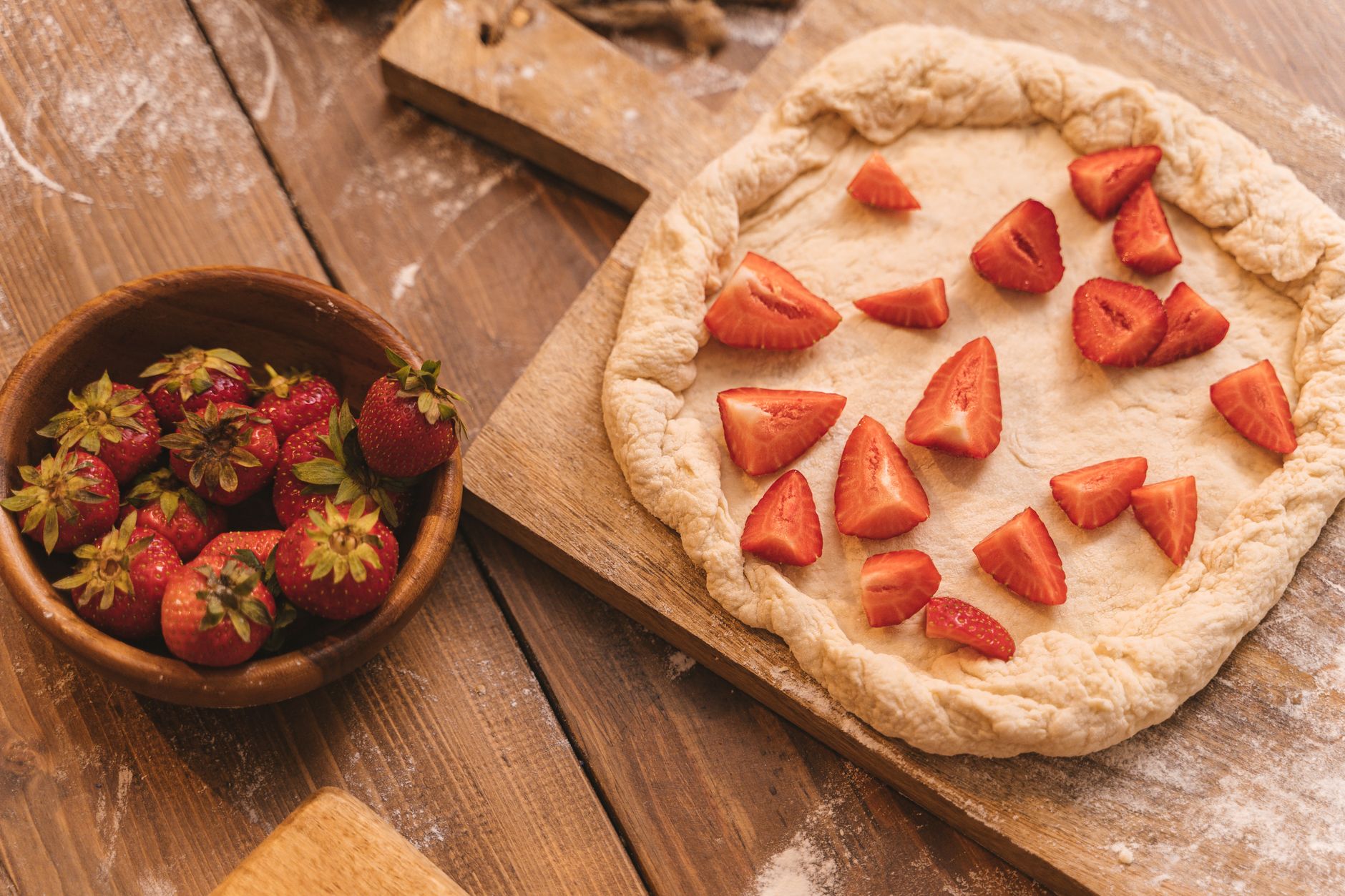 60-Second Strawberry Chocolate Chip Skyr Bowl Recipe - Featured image