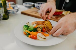 Mr. Bartley's Gourmet Burgers Restaurant Review in Boston: Menu, Prices, Reservations, and Who It Suits - Featured image