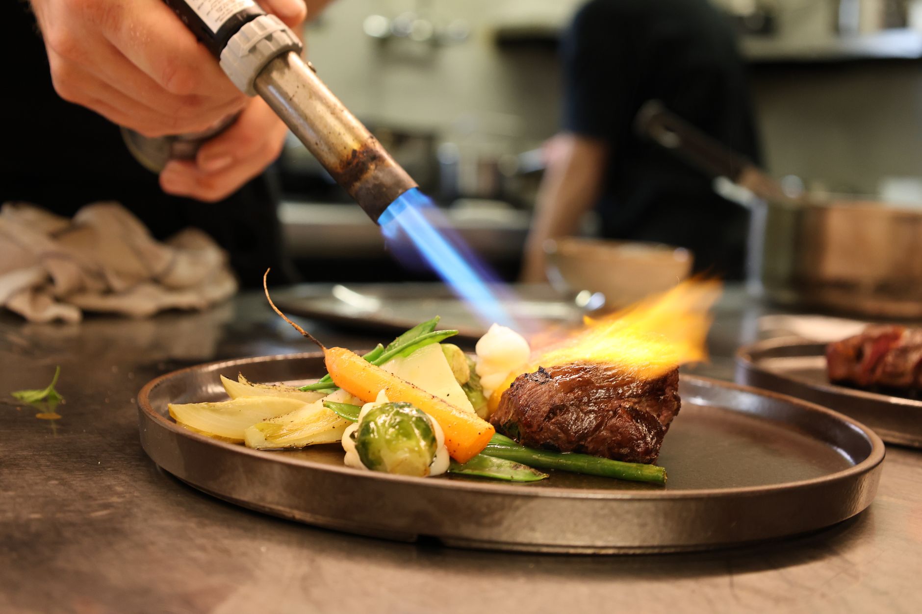 Ständige Vertretung Restaurant Review in Berlin: Menu, Prices, Reservations, and Who It Suits - Featured image